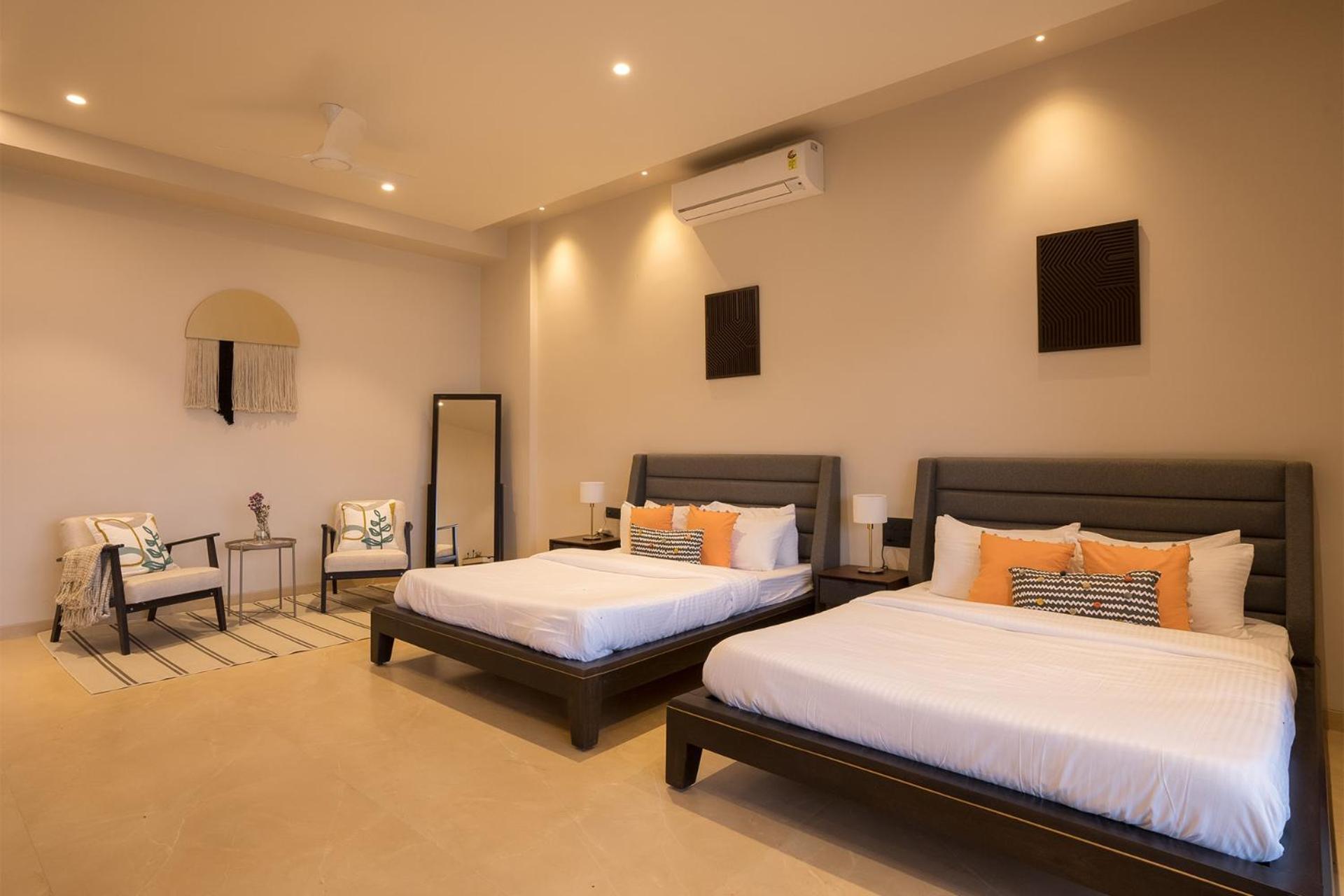 Pearl Lakeview Mansion By Stayvista - Lakeside Villa With Infinity Pool, Jacuzzi, In-House Theatre & Games Room 이가트푸리 외부 사진