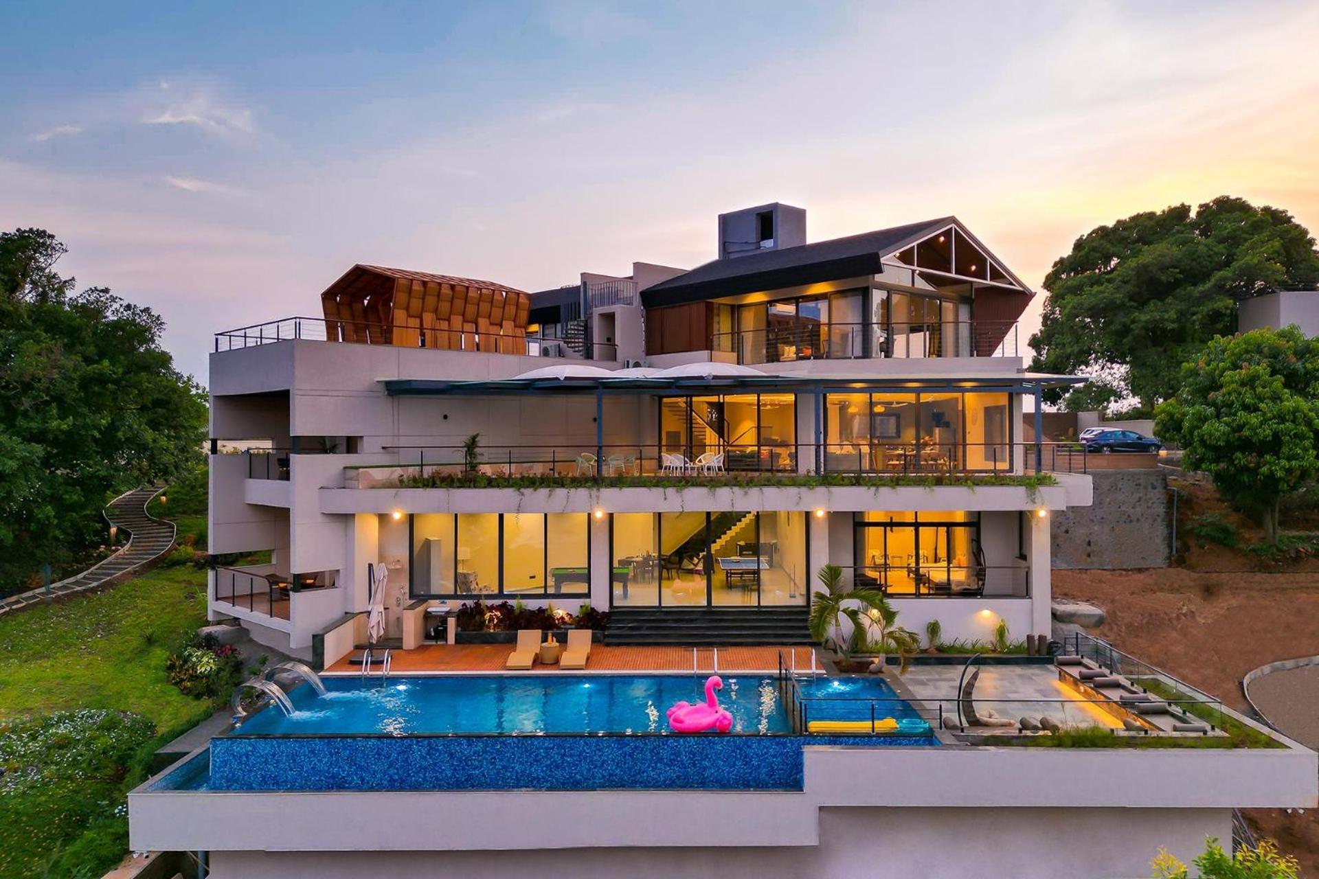 Pearl Lakeview Mansion By Stayvista - Lakeside Villa With Infinity Pool, Jacuzzi, In-House Theatre & Games Room 이가트푸리 외부 사진