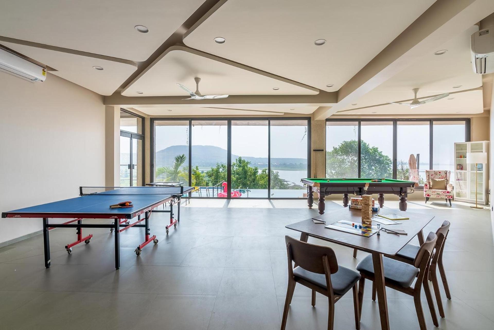 Pearl Lakeview Mansion By Stayvista - Lakeside Villa With Infinity Pool, Jacuzzi, In-House Theatre & Games Room 이가트푸리 외부 사진
